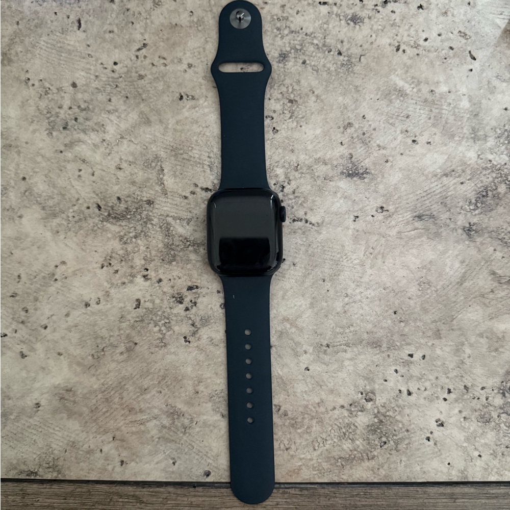 Series 8 Apple Watch. 41mm.